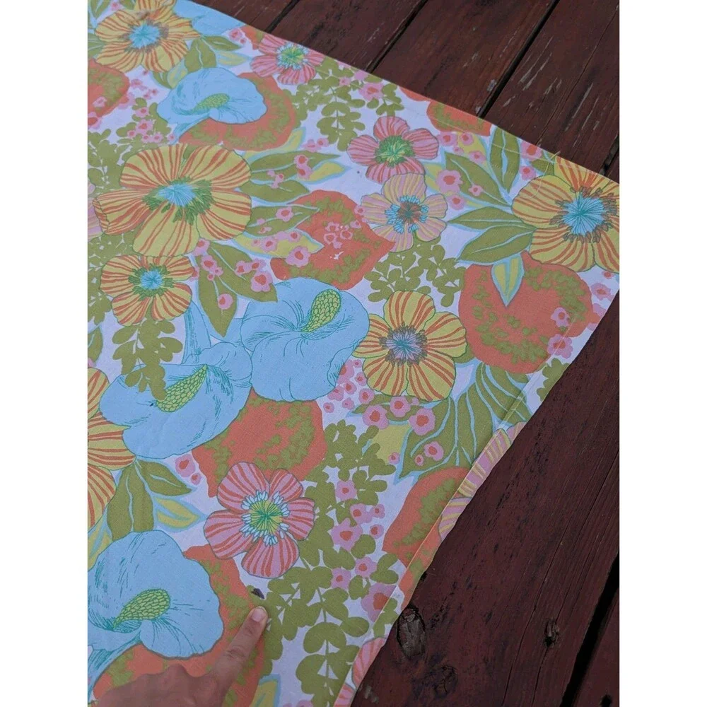 Vintage Springmaid Wondercale Queen Flat sheet 1970s Retro Floral Rajah Garden
